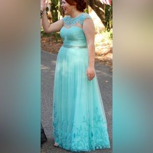 Sherri Hill formal dress